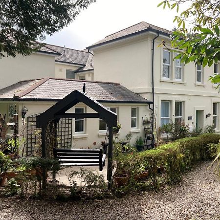 Hollyhocks Holiday Home- 2 Bedroomed Ground Floor Apartment Sleeps 5 Ivybridge Exteriér fotografie