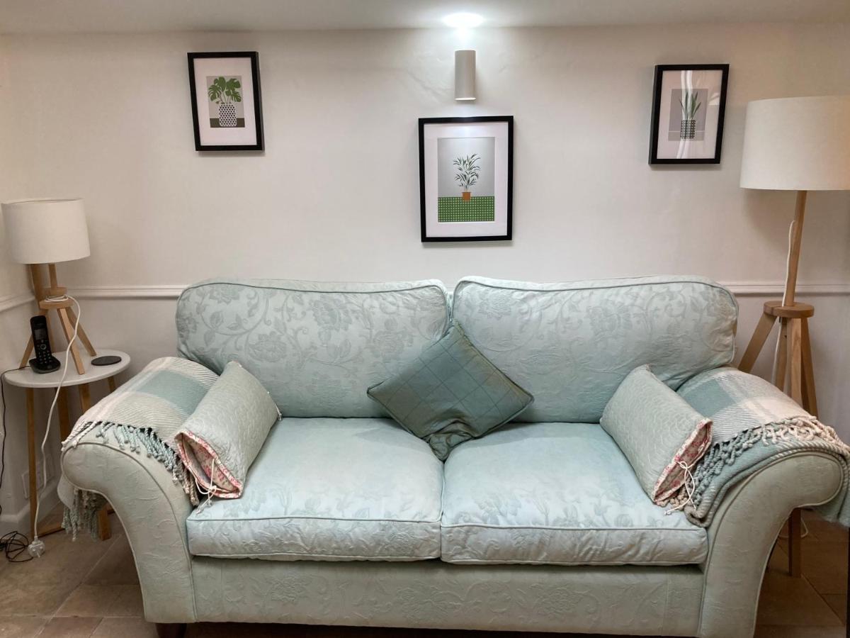 Hollyhocks Holiday Home- 2 Bedroomed Ground Floor Apartment Sleeps 5 Ivybridge Exteriér fotografie