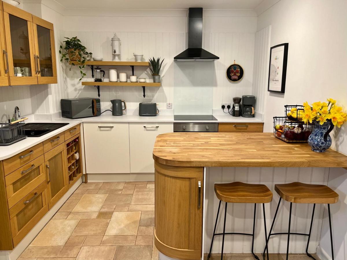 Hollyhocks Holiday Home- 2 Bedroomed Ground Floor Apartment Sleeps 5 Ivybridge Exteriér fotografie